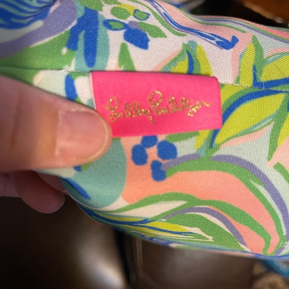 Lilly Pulitzer Vibrant Floral Throw Pillows with Pink Tassels - Picture 4 of 4